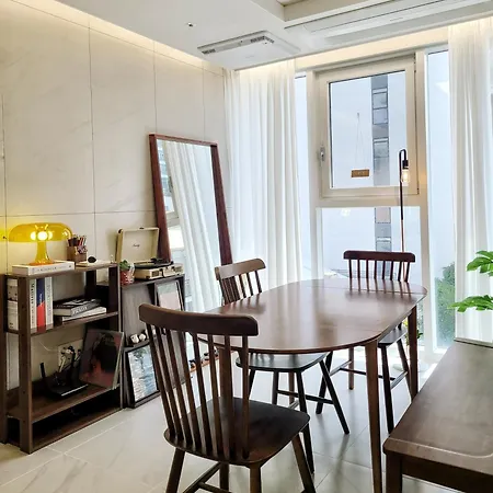 Апартаменты Gwanganli Workation House